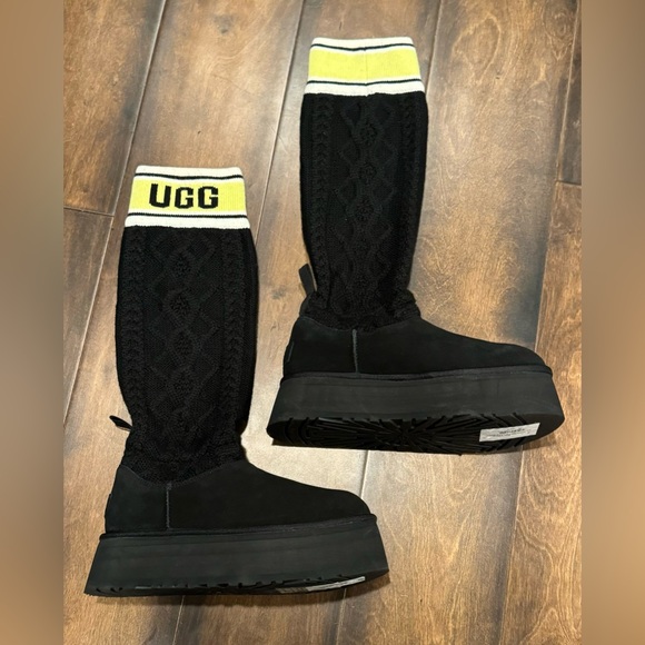 UGG BLACK W CLASSIC SWEATER LETTER - Picture 7 of 16